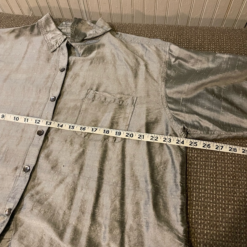 Sold! Chico's Textured Gray 100% Silk Blouse Button Down Sz 3 XL Vintage - Picture 5 of 6